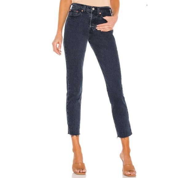 Levi's High Rise Jeans in Dark Blue - Picture 2 of 7